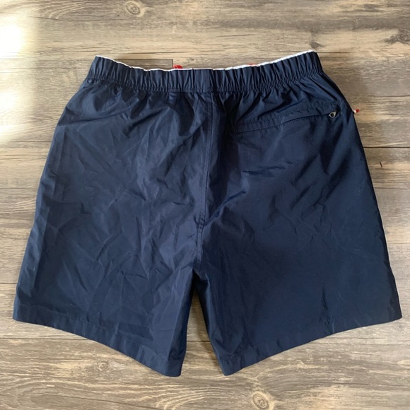 Polo Ralph Lauren
6.5-Inch Water-Repellent Shorts S - Picture 6 of 9